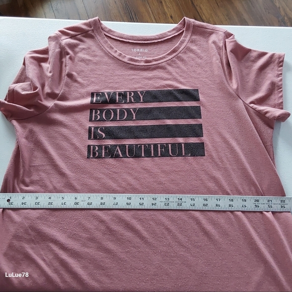 Torrid Pink Graphic Tee - 'Everybody is Beautiful' Size 2 - Picture 8 of 12